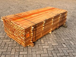 Ca. 83x Douglas Planken Fijnbezaagd, 30x150mm, Lengte 250cm